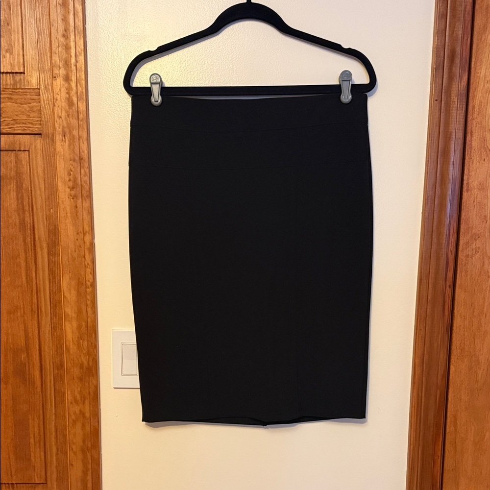 Chic Black Pencil Skirt